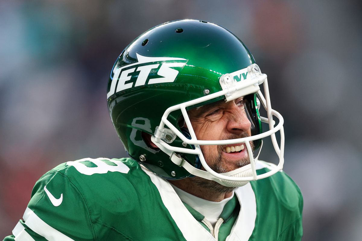 2192542142 2192542142 Miami Dolphins v New York Jets Aaron Rodgers signing with the Steelers would be beyond boring at this point Aaron Rodgers signing with the Steelers would be beyond boring at this point 2192542142