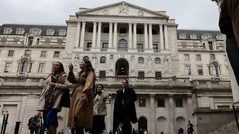 222da570-2c09-11f0-8da1-ad2bbee6cda5 222da570-2c09-11f0-8da1-ad2bbee6cda5 Getty Images People walking past the Bank of England UK interest rates cut to 4.25% by Bank of England 222da570 2c09 11f0 8da1 ad2bbee6cda5