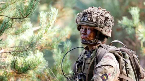 3e3b8710-204b-11f0-8c2e-77498b1ce297 3e3b8710-204b-11f0-8c2e-77498b1ce297 Getty Images A female soldier of 1st Battalion London Guards takes part in a training exercise on Hankley Common on October 16, 2024 in Farnham, England. Why so many military veterans move into cybersecurity 3e3b8710 204b 11f0 8c2e 77498b1ce297