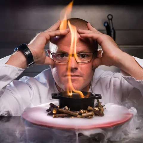 0059e310-4797-11f0-bbaa-4bc03e0665b7 0059e310-4797-11f0-bbaa-4bc03e0665b7 Shutterstock Heston Blumenthal, in his lab next to the The Fat Duck in Bray, Berkshire, 7 Oct 2008
Mood swings fuelled Heston Blumenthal's genius. But the highs got higher and the lows got darker 0059e310 4797 11f0 bbaa 4bc03e0665b7