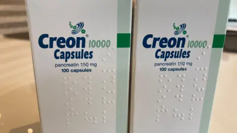 d1ac1890-3efd-11f0-bce3-15b011ba39fe d1ac1890-3efd-11f0-bce3-15b011ba39fe Two boxes that say Creon Capsules on them. Pharmacists warn drug shortage affecting cancer patients d1ac1890 3efd 11f0 bce3 15b011ba39fe