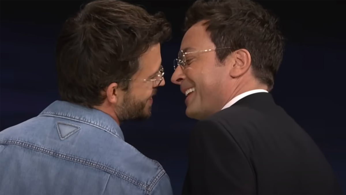 wp-header-logo-1147 wp-header-logo-1147 Jonathan Bailey and Jimmy Fallons slutty glasses improv is hilariously chaotic wp header logo 1147