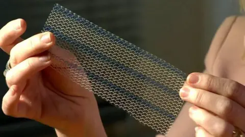 5537fef0-e4a3-11ef-bef0-5f51bf28fa22 5537fef0-e4a3-11ef-bef0-5f51bf28fa22 BBC A woman holds a mesh implant in her hands Government ignoring pelvic mesh reforms – advocate 5537fef0 e4a3 11ef bef0 5f51bf28fa22