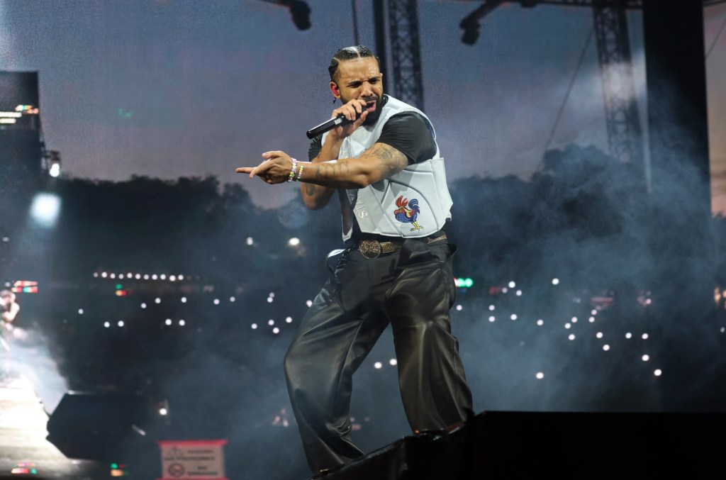 wp-header-logo-686 wp-header-logo-686 7 Best Moments From Drake’s 2025 Wireless Festival Night 3 Performance: ‘I Wanted to Pay My Respect’ wp header logo 686